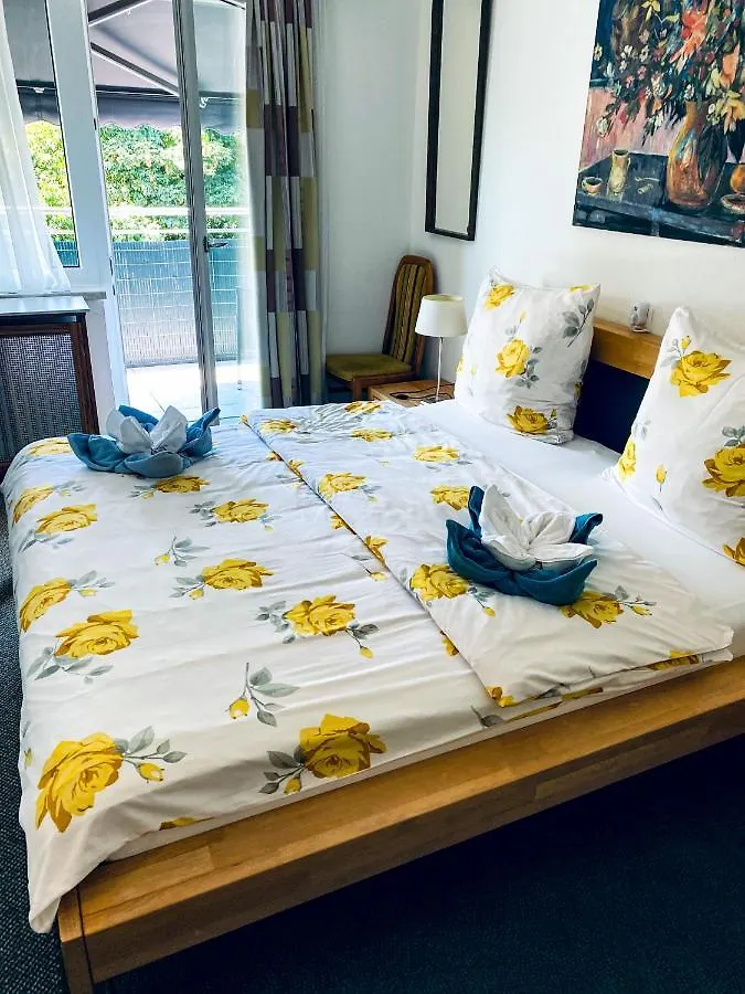 Gartenhotel Garni Pension B&B Innsbruck 2*,