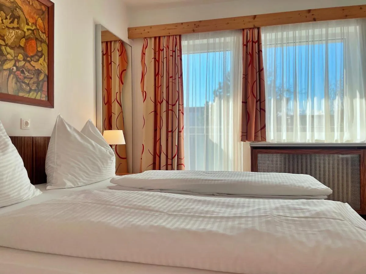 Gartenhotel Garni Pension B&B Innsbruck Hotel