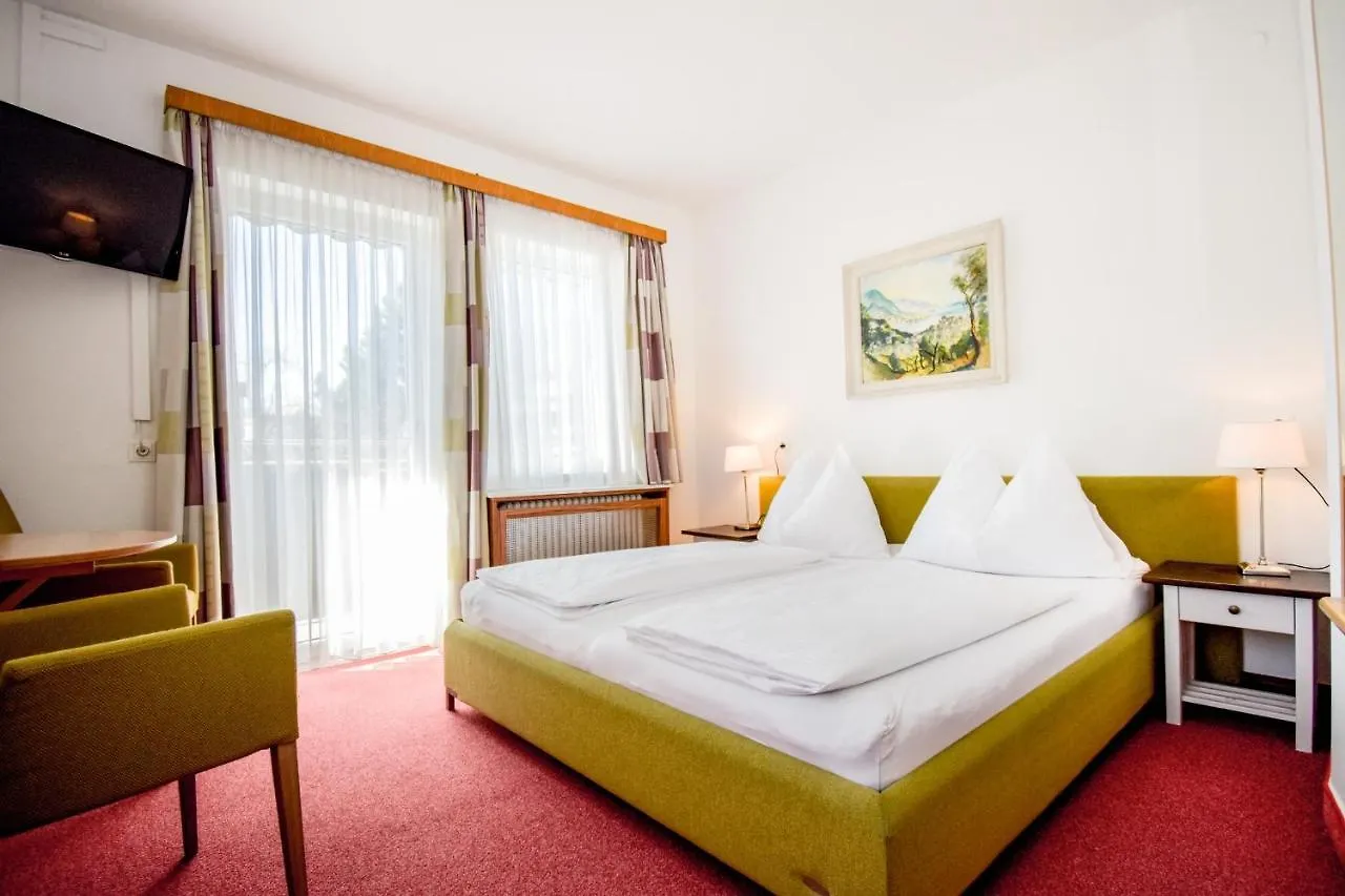 Gartenhotel Garni Pension B&B Innsbruck 2*,  Austria