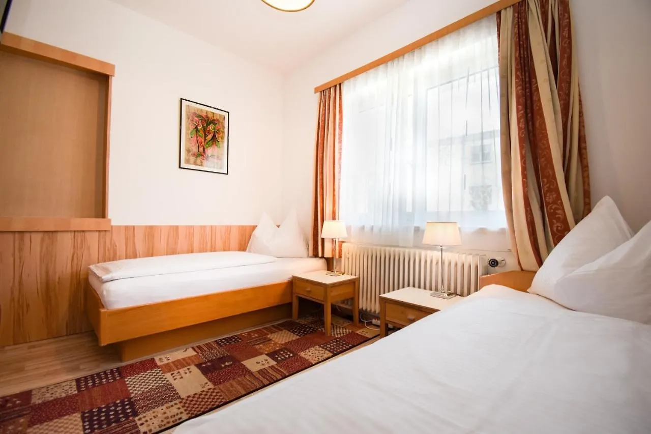 ** Hotel Gartenhotel Garni Pension B&B Innsbruck Oostenrijk